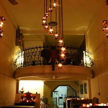 Born Free Hostel Bangkok Luaran gambar