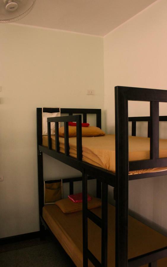 Born Free Hostel Bangkok Luaran gambar