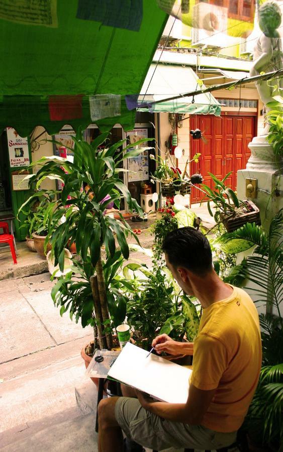 Born Free Hostel Bangkok Luaran gambar