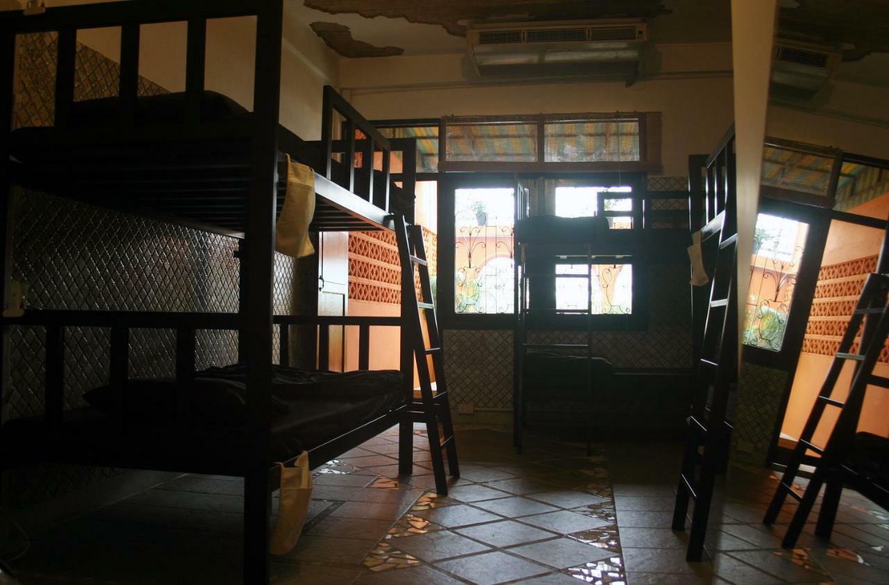 Born Free Hostel Bangkok Luaran gambar